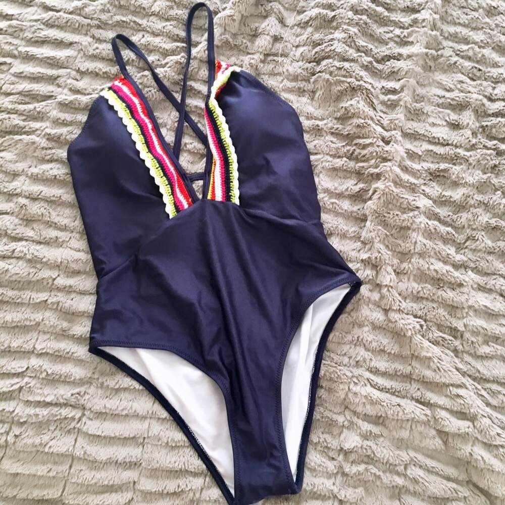 NWT Cupshe one piece bathing suit